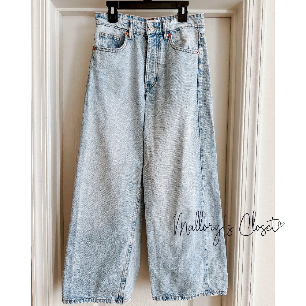 Zara Wide Leg Cropped Light Wash Jeans - Size: US 2